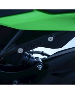 R&G Rear Footrest Plates BLK ZX-4RR '23- / GSX-S1000 GT '22-